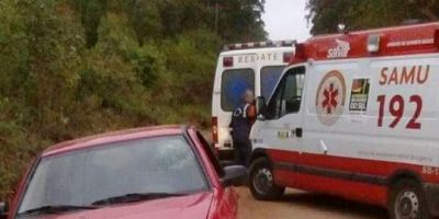 Acidente de trânsito deixa dois feridos na lomba da barragem em Camaquã