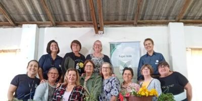 Grupo de Mulheres de São Lourenço do Sul participa de curso de plantas medicinais, aromáticas e condimentares