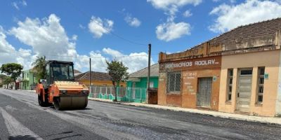 Prefeitura de Camaquã realiza obras de pavimentação asfáltica    