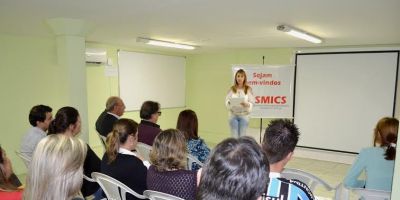 SMICS entrega primeiros alvarás pela REDESIM