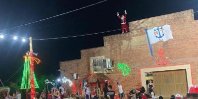 Arambaré recebe o Papai Noel na primeira noite de programação do 'Então é Natal' 