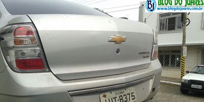 Brigada Militar prende motorista com carro roubado e clonado, em Camaquã