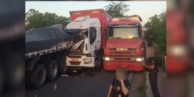 Grave acidente deixa mulher morta na BR-290, em Porto Alegre