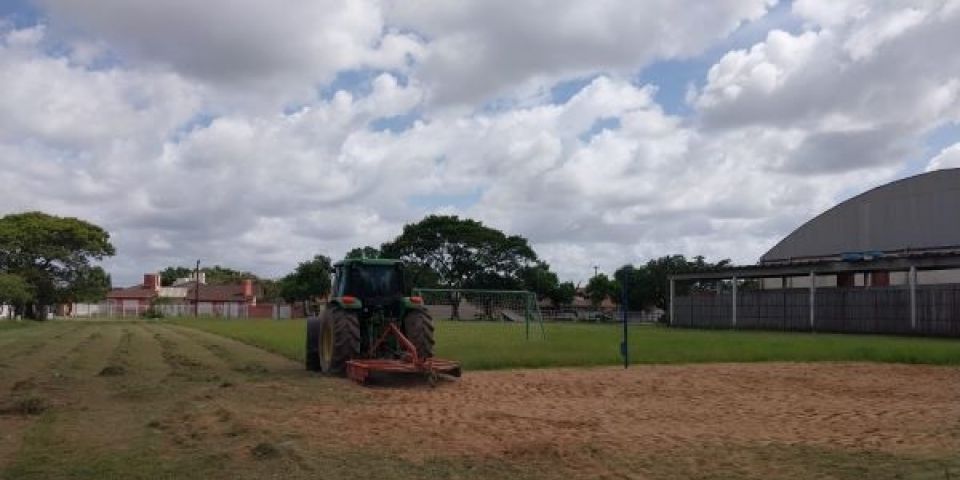 Campos esportivos recebem manutenções em Camaquã