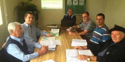 Cursos capacitam agricultores para melhorar a produção