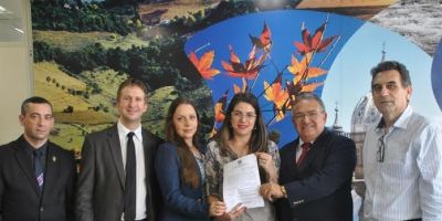 Cristal assina convênio para incentivo ao esporte