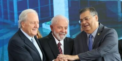 Lula empossa Lewandowski no Ministério da Justiça