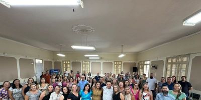 Diretores das escolas municipais de Camaquã participam de reunião visando o ano letivo de 2024  