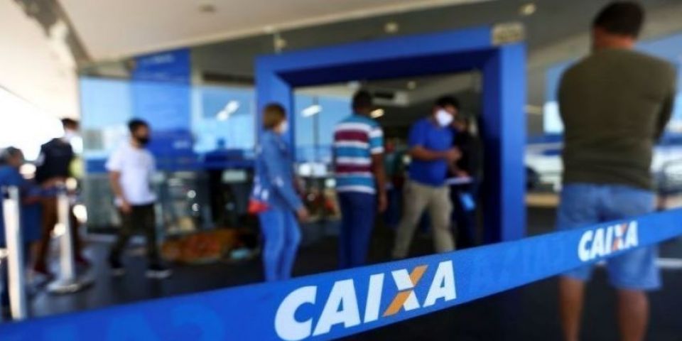 Caixa anuncia concurso público com mais de quatro mil vagas no Brasil 