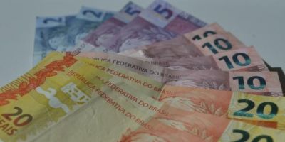 Pagamento do 13º salário deverá injetar R$ 173 bilhões na economia brasileira, diz Dieese