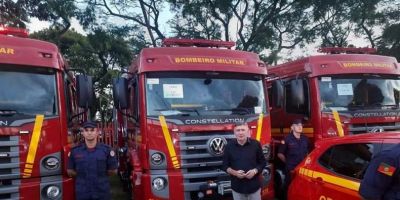 Prefeito de São Lourenço do Sul participa da entrega de novas viaturas para o Corpo de Bombeiros Militar