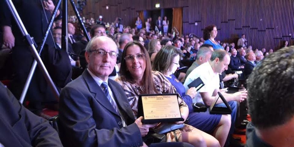 Governo camaquense recebe Certificado de Reconhecimento pelo projeto Santo de Casa Faz Cultura