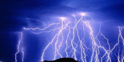 Grupo do IFSul realiza pesquisa sobre incidência de raios em Camaquã e região