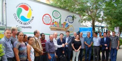 Prefeitura de Camaquã entrega novo caminhão da coleta seletiva a Secretaria de Meio Ambiente