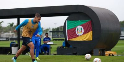 Grêmio treinou pela parte da manhã nesta terça-feira em São Paulo