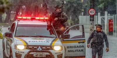 Chuva volta a alagar bairro que já tinha secado em Porto Alegre