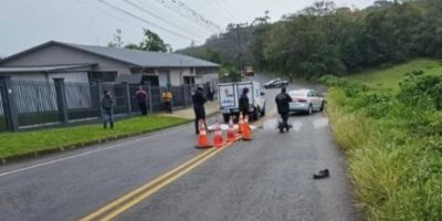 Idoso de 86 anos e seu cachorro morrem atropelados na Serra Gaúcha