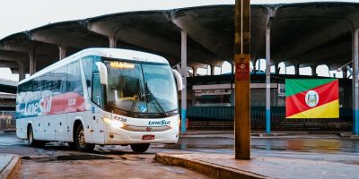 Estação Rodoviária de Porto Alegre retoma operações após enchentes   