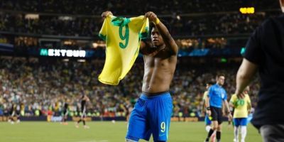 Com gol de Endrick no final do jogo, Brasil vence o México em preparação para a Copa América