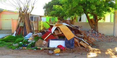 ESPAÇO DO LEITOR: morador pede recolhimento de entulhos no bairro Viégas em Camaquã