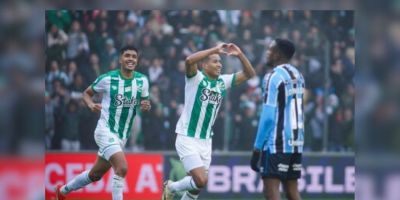 Grêmio é goleado pelo Juventude e segue no Z-4 do Brasileirão