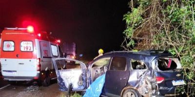 Mulher morre em grave acidente envolvendo carro e carreta no RS