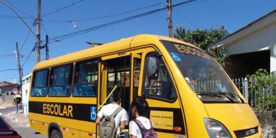 Prefeitura de Camaquã garante transporte aos alunos do Ensino Médio