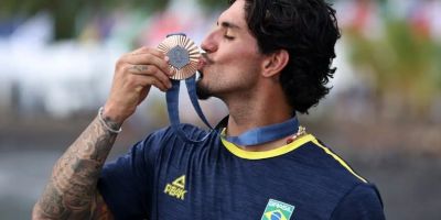 Gabriel Medina conquista bronze para o Brasil no surfe masculino