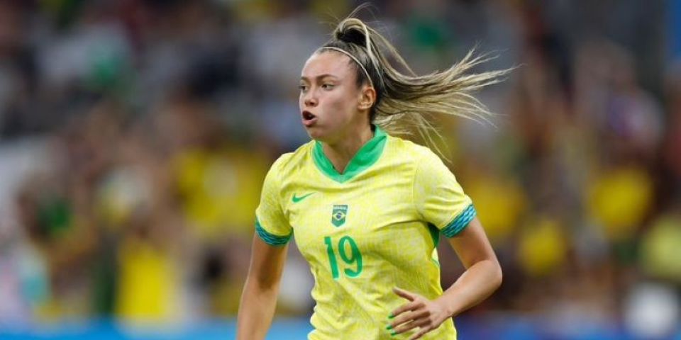 Brasil derrota Espanha e garante lugar na final do futebol feminino em Paris  