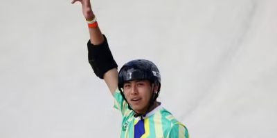 Augusto Akio é bronze no Skate Park em Paris