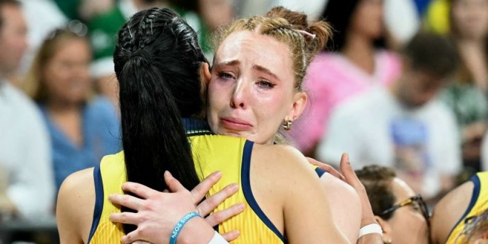 Brasil perde para os EUA e disputará bronze no vôlei feminino