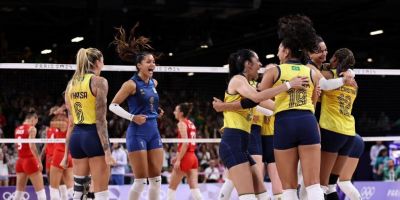 Brasil supera Turquia e conquista bronze no vôlei feminino em Paris