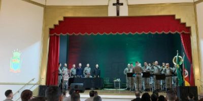 Formatura militar celebra os 22 anos do 30º Batalhão da Polícia Militar