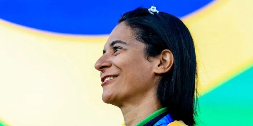 Com dobradinha brasileira, Jerusa Geber vence os 100m e conquista o primeiro ouro em Jogos Paralímpicos