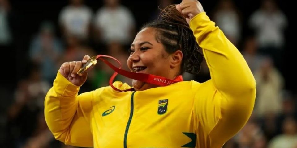 Com direito a recorde paralímpico, Tayana Medeiros conquista o ouro