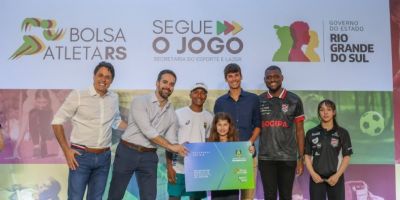 Governo entrega primeiros cartões do Bolsa-Atleta RS