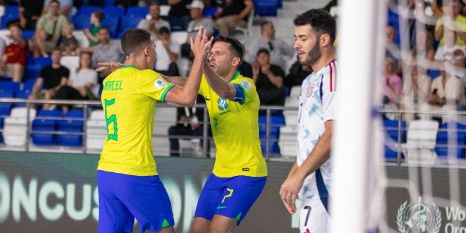 Brasil goleia Costa Rica e chega às quartas da Copa do Mundo de Futsal