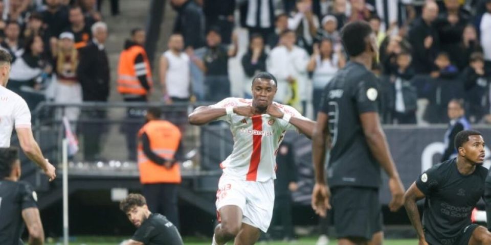 Ricardo Mathias marca no fim, Inter empata com o Corinthians e chega ao G6 do Brasileirão