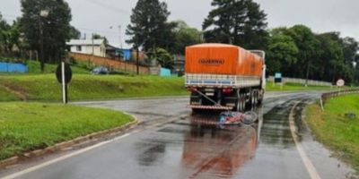 Acidente envolvendo bicicleta e caminhão mata idoso no Norte do RS