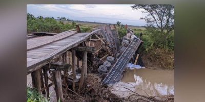 VÍDEO: ponte desaba com caminhão no interior de Camaquã