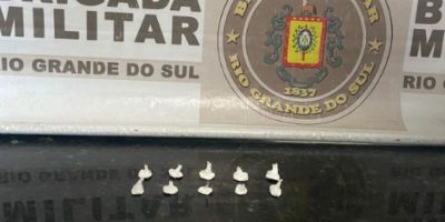 Homem de 31 anos é preso com dez buchas de cocaína em Camaquã