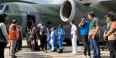 Oitavo voo de resgate de brasileiros no Líbano aterrissou hoje, com 239 pessoas