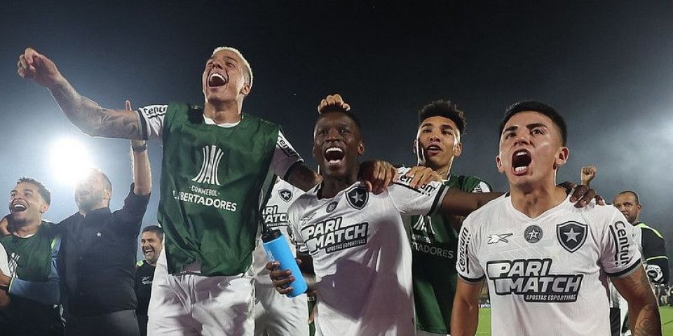 Botafogo perde para o Peñarol mas avança à final da Libertadores 2024