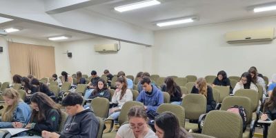 Cursinho Popular Raízes emite comunicado para os estudantes que vão fazer o Enem