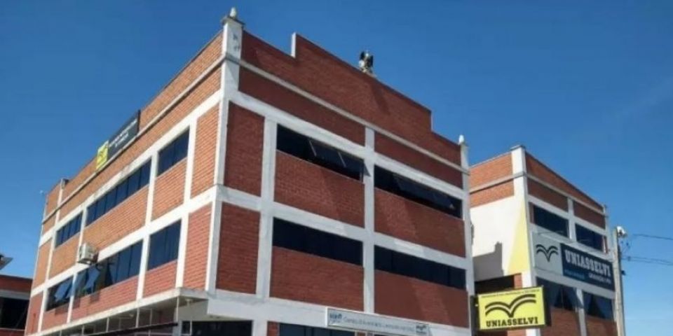 Mais de 4,3 milhões de candidatos participam neste domingo (3) do Enem 2024