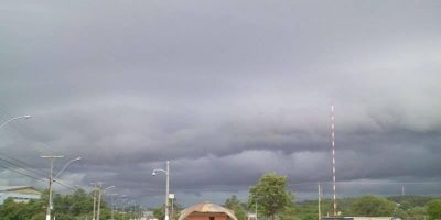 Novo alerta meteorológico prevê mais chuvas e temporais no estado para este sábado