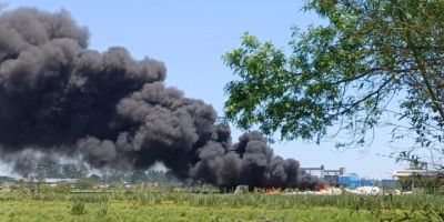 Fumaça densa e preta no céu assusta moradores de Camaquã