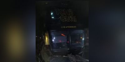 Ônibus da banda Tchê Guri se envolve em acidente de trânsito no RS