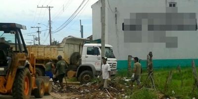 Entulhos são descartados poucas horas após as equipes recolherem em Camaquã