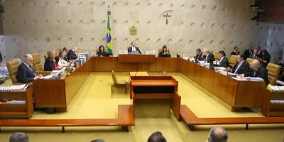Maioria do STF vota por manter símbolos religiosos em órgãos públicos